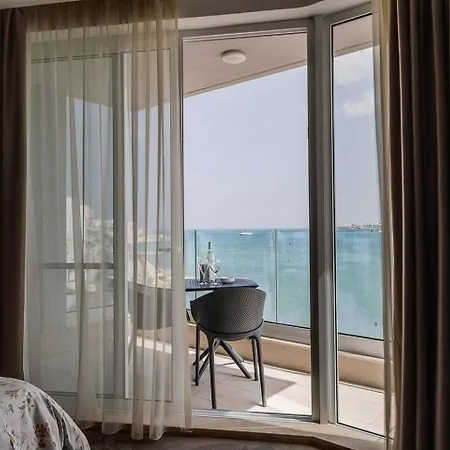 דירה Duplexpenthouse Seafront With Hot Tub By Homely