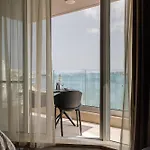 Duplexpenthouse Seafront With Hot Tub By Homely * St. Paul's Bay