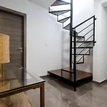 Duplexpenthouse Seafront With Hot Tub By Homely