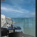 Duplexpenthouse Seafront With Hot Tub By Homely St. Paul's Bay