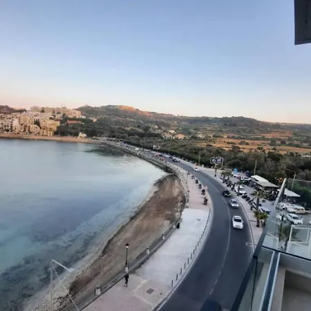 Duplexpenthouse Seafront With Hot Tub By Homely * St. Paul's Bay